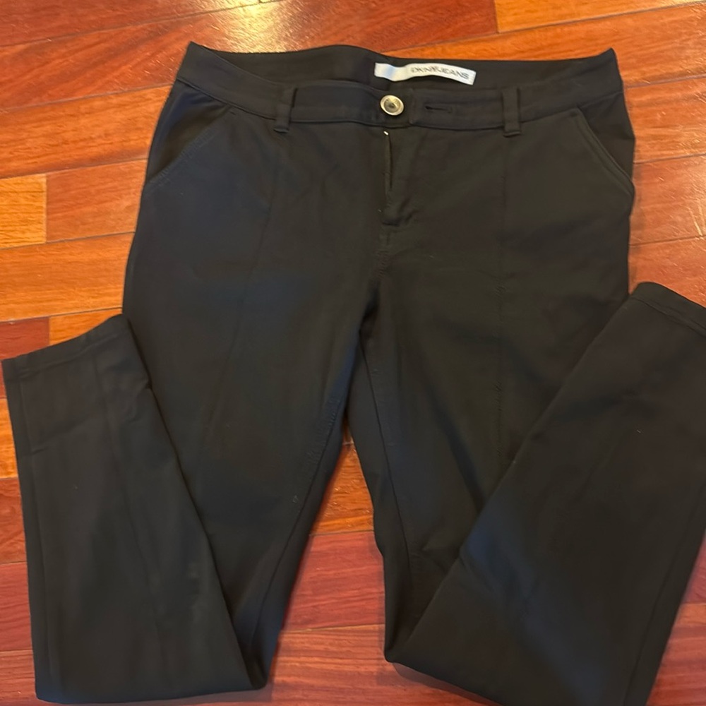 DKNY Soft Skinny Jeans Size 8.